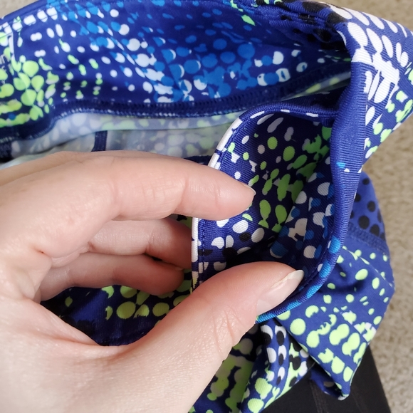 Calvin Klein Performance Ruched Legging Capri - Picture 7 of 8